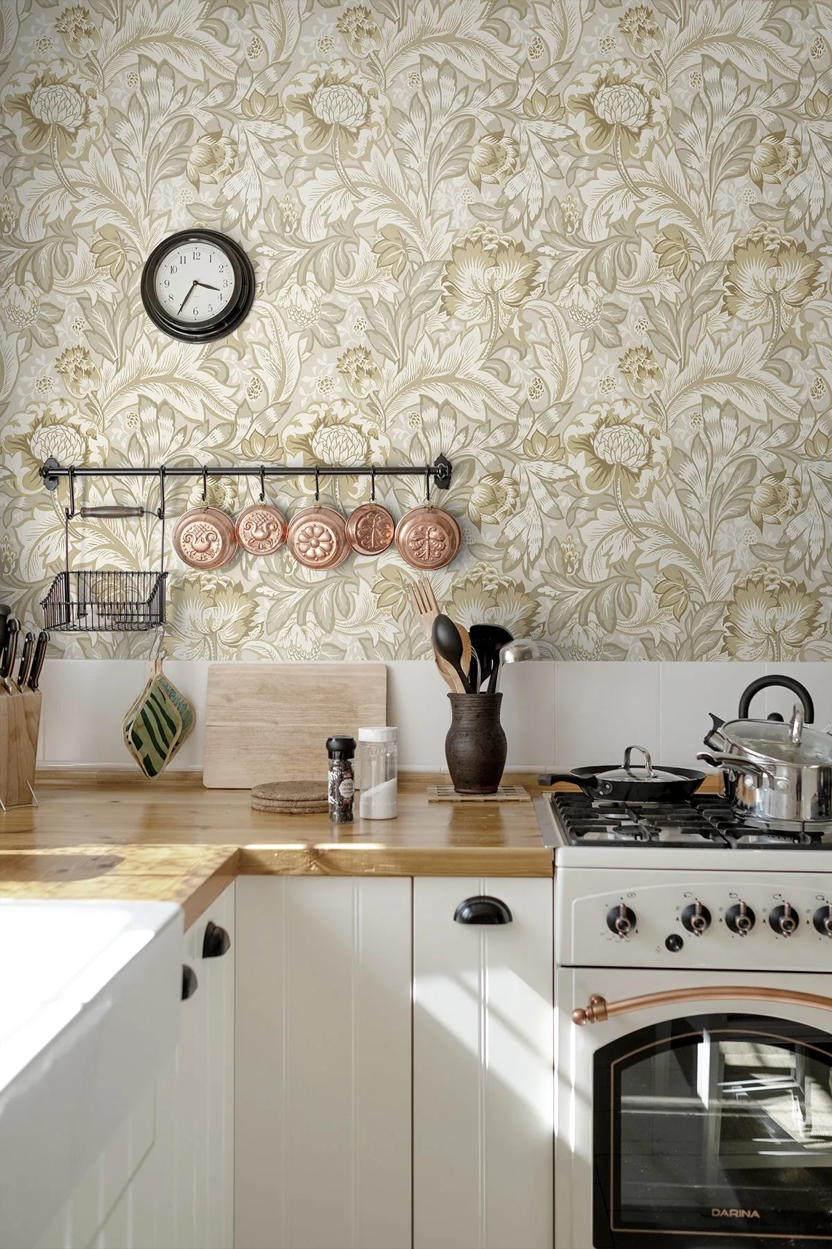 Acanthus Garden Wallpaper in Warm Neutral