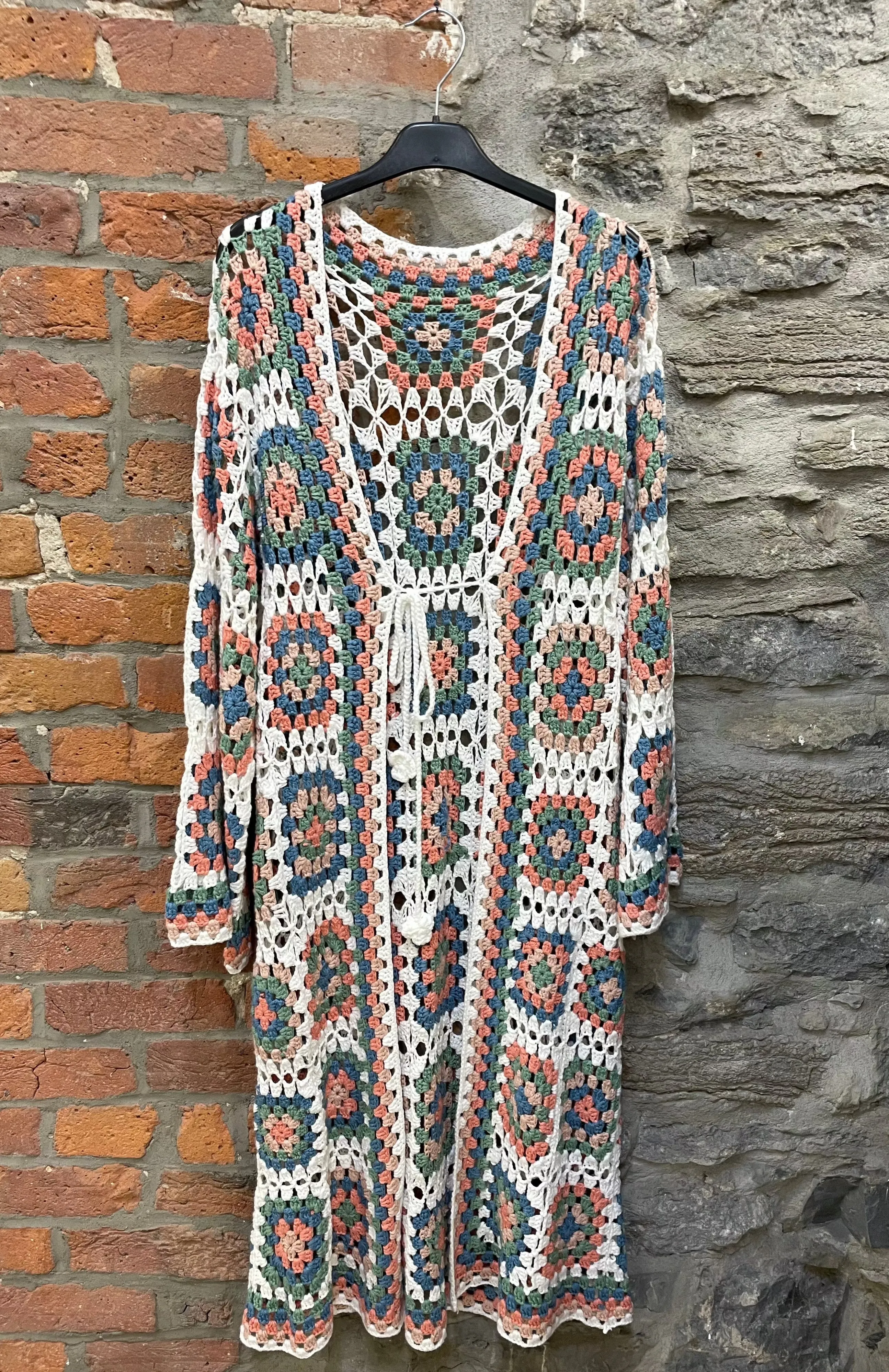 LA-8053 Cardigan au Crochet / Crochet Cardigan