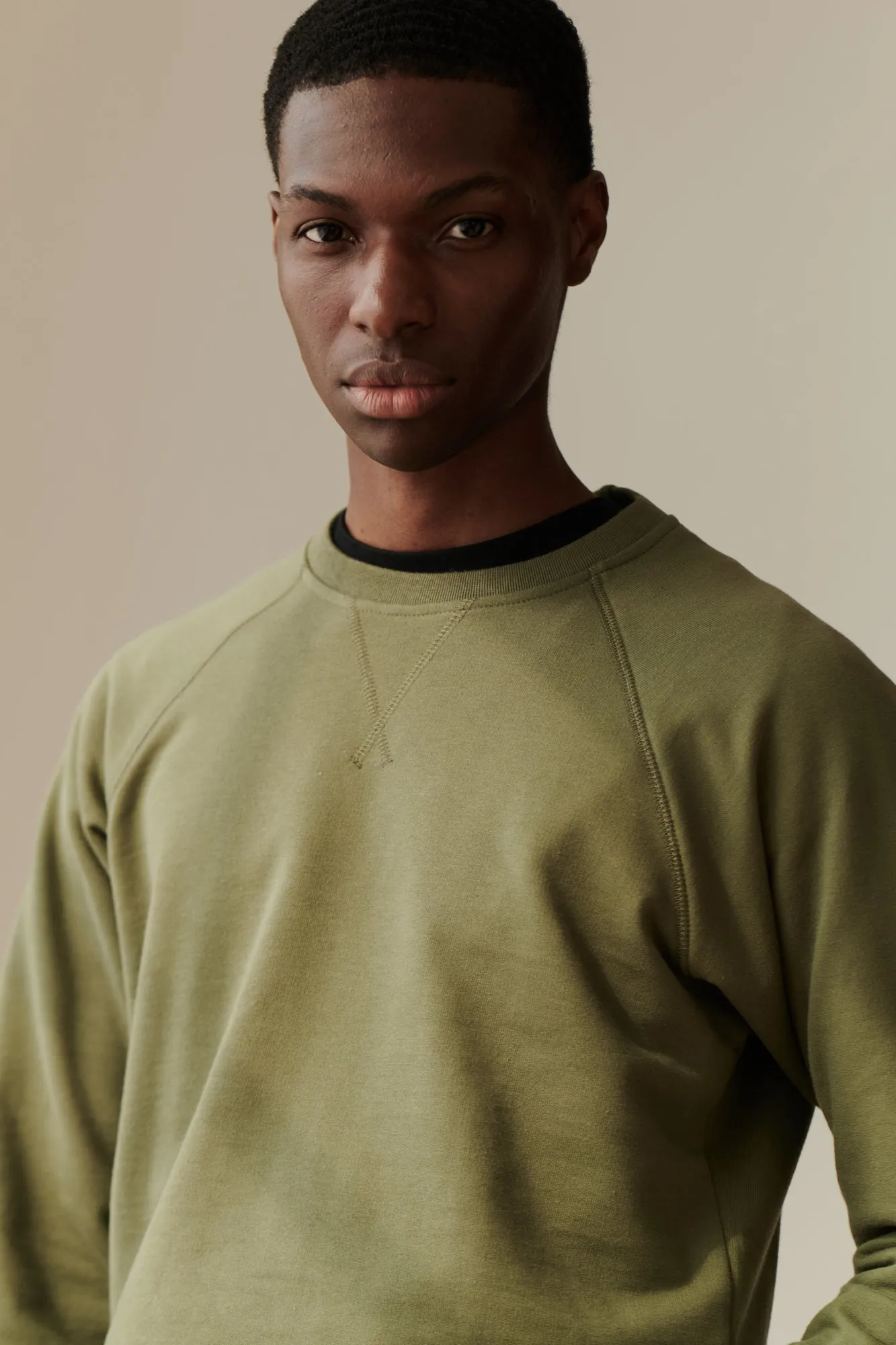 Men's Raglan Sweatshirt - Olive