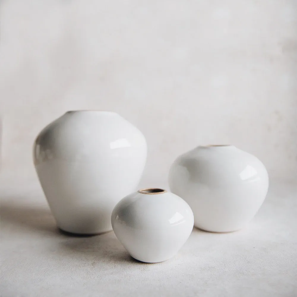 Minimal Classic Stoneware Vase